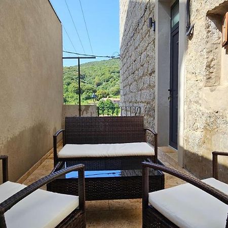 Bel & Ancien Appartement T3 Renove Dans Sartene Luaran gambar