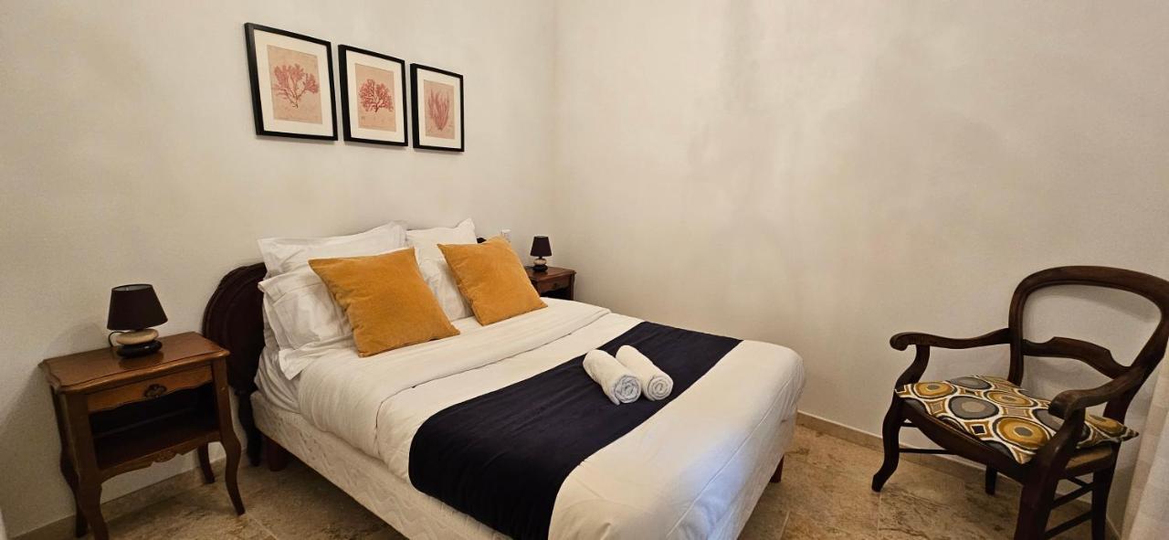 Bel & Ancien Appartement T3 Renove Dans Sartene Luaran gambar